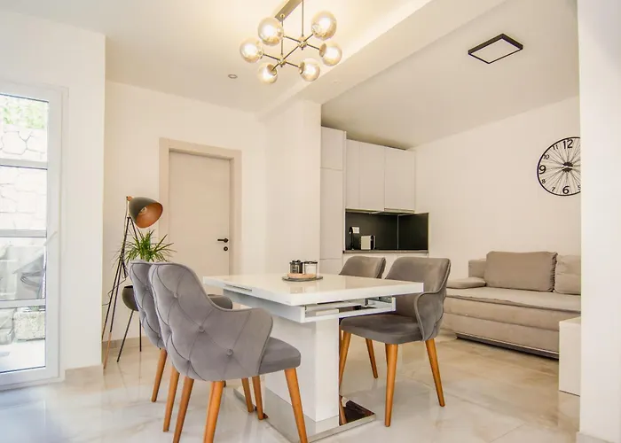 Kala-two Bedroom-terrace Sutivan